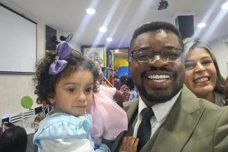 Tosyn Lopes detalha o funcionamento do banco de óvulos e suas possibilidades na reprodução assistida.